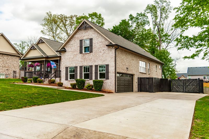 715B N Russell St, Portland, TN 37148