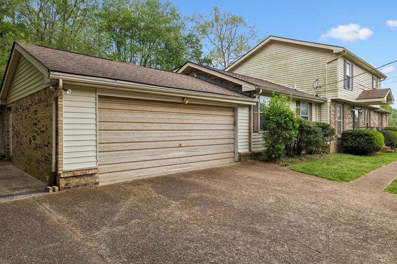 1352 Holly Tree Gap Rd, Brentwood, TN 37027