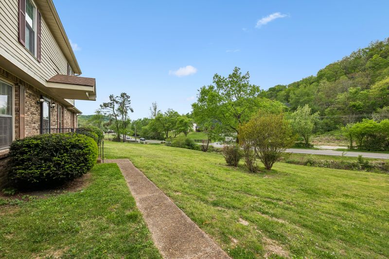 1352 Holly Tree Gap Rd, Brentwood, TN 37027