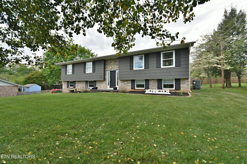 509 E Meadecrest Dr, Knoxville, TN 37923