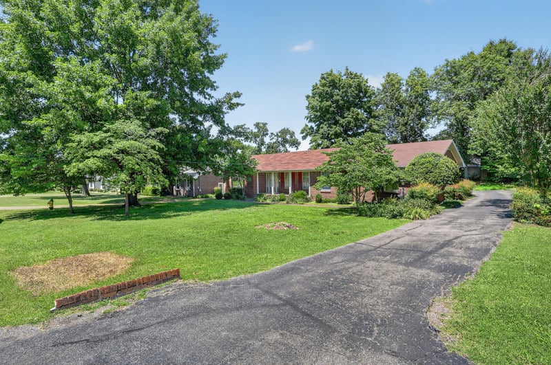 127 Sherry Cir, Gallatin, TN 37066