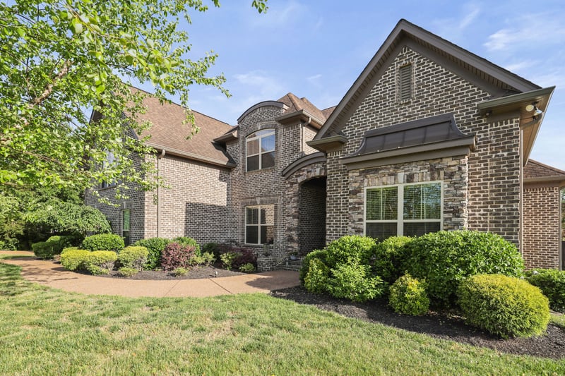 906 Harrisburg Ln, Mount Juliet, TN 37122