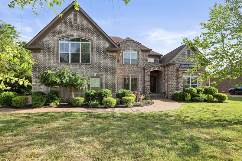 906 Harrisburg Ln, Mount Juliet, TN 37122