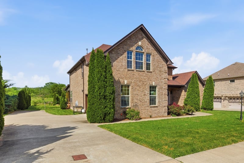 720 Hardys Ct, Whites Creek, TN 37189