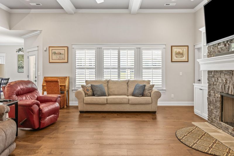 337 Pine Lakes Dr, Ringgold, GA 30736