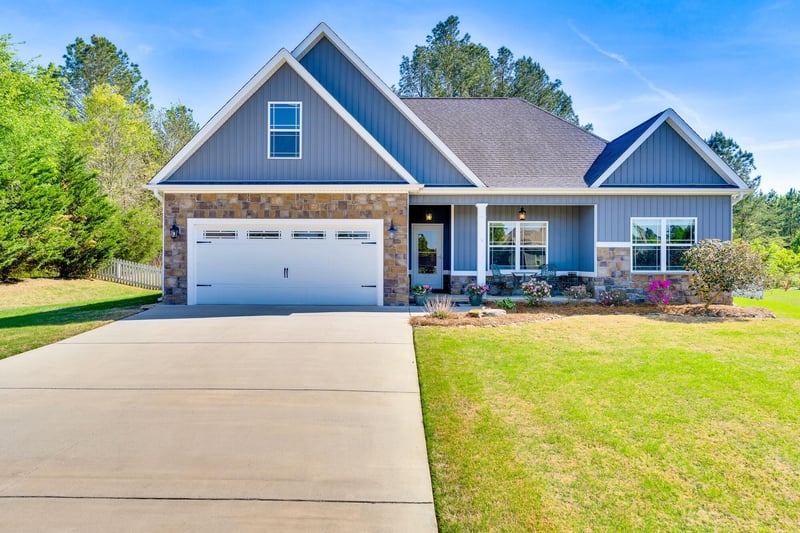 53 Ginger Lake Dr, Rock Spring, GA 30739