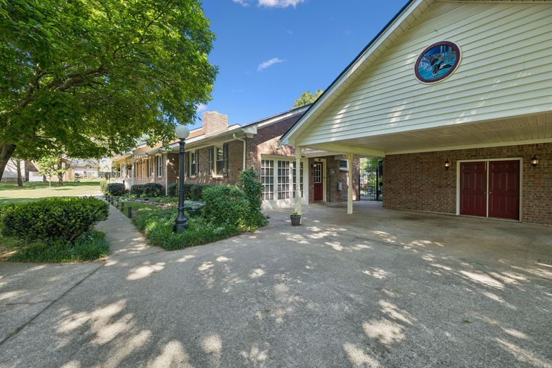 157 Paschal Dr, Murfreesboro, TN 37128
