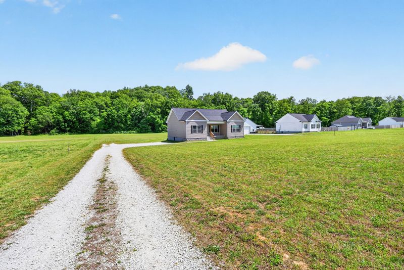 542 Sycamore Rd, Dickson, TN 37055
