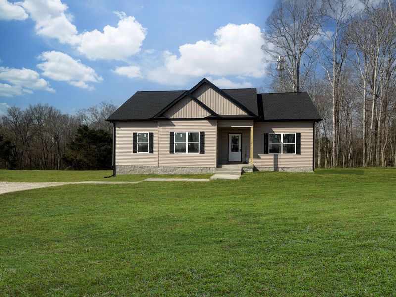 1424 East Piney Rd, Dickson, TN 37055