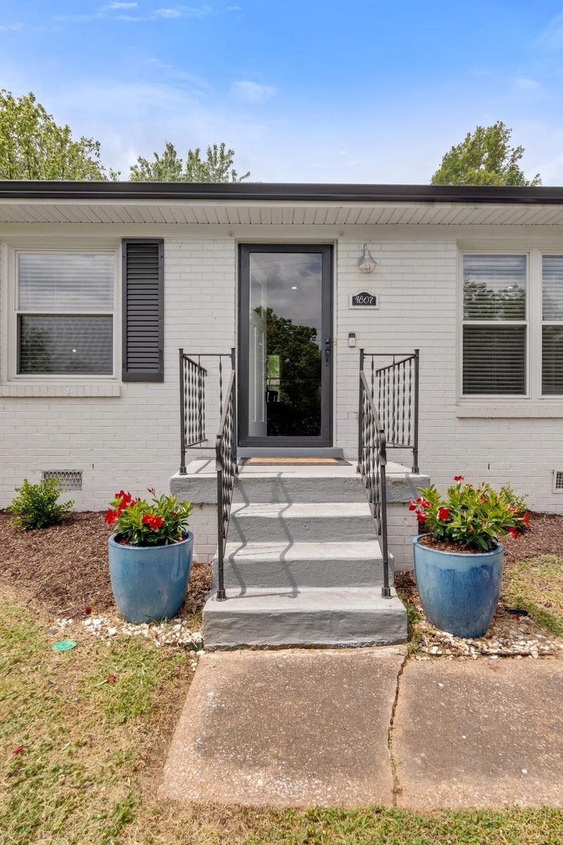 4807 E Longdale Dr, Nashville, TN 37211