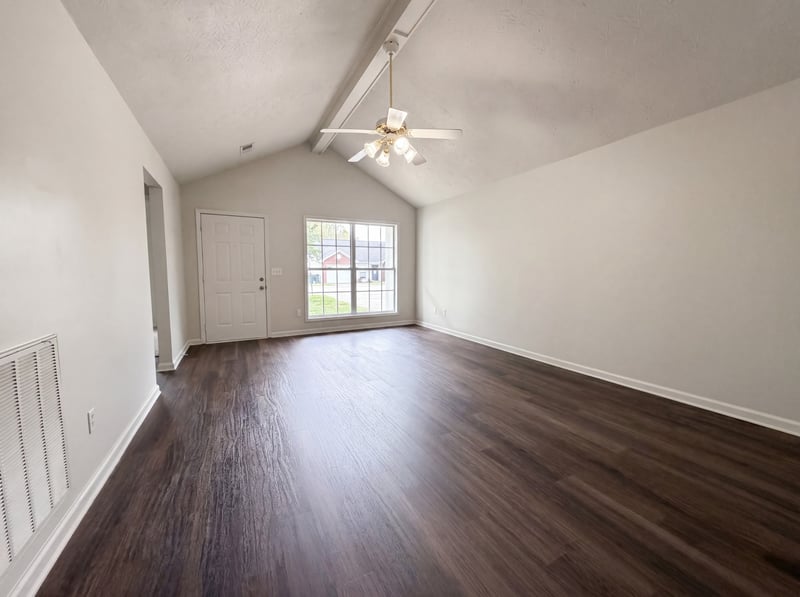 112 Westchester Dr, White House, TN 37188