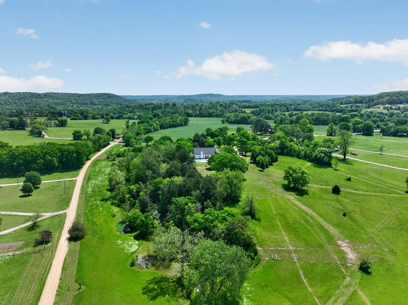 1641 Long Branch Ln, Mount Pleasant, TN 38474