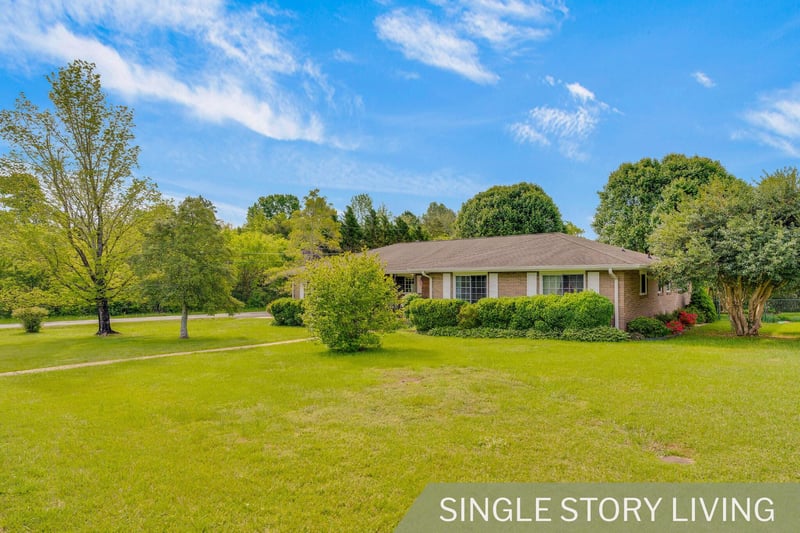 9 Japonica St, Flintstone, GA 30725