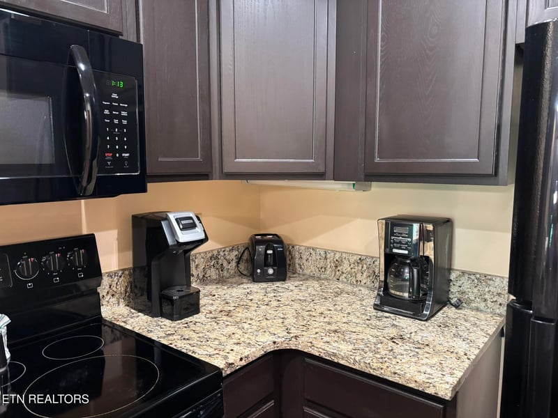 225 Collier Dr #1313, Sevierville, TN 37862