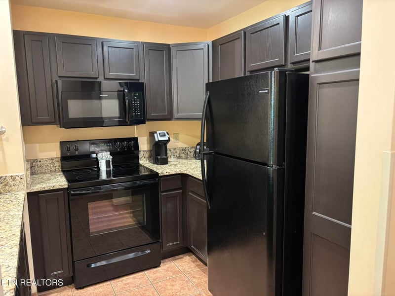 225 Collier Dr #1313, Sevierville, TN 37862