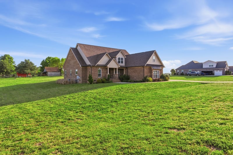 8006 Traditions Ln, Columbia, TN 38401