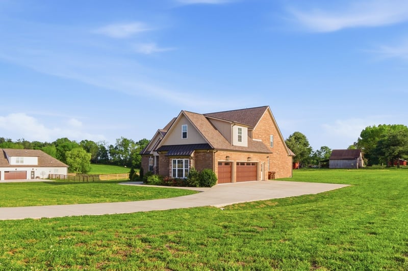 8006 Traditions Ln, Columbia, TN 38401
