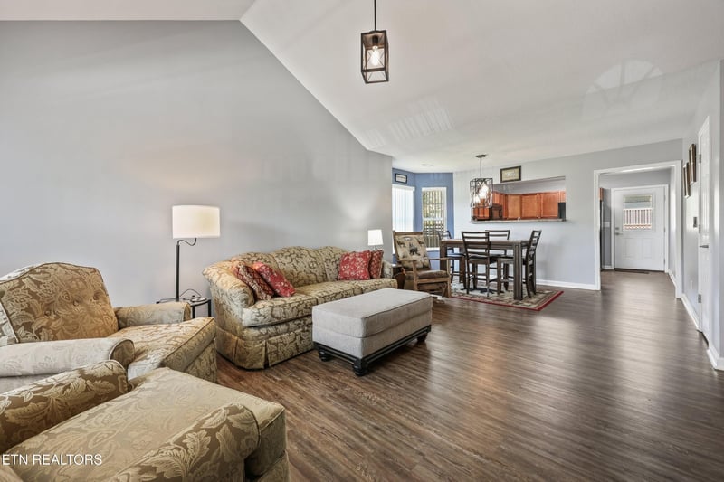 1709 Watauga St, Sevierville, TN 37876