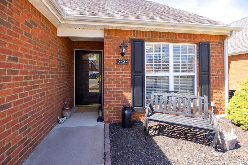 3323 Berryside Dr, Murfreesboro, TN 37128
