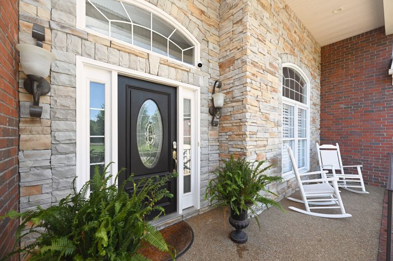 1017 Dorset Dr, Hendersonville, TN 37075