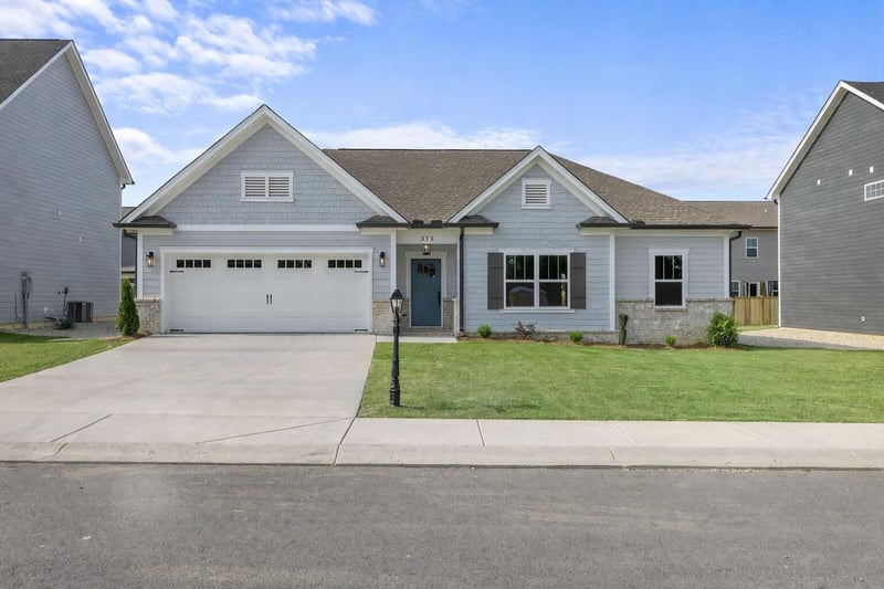408 Winchester Dr, Fort Oglethorpe, GA 30742