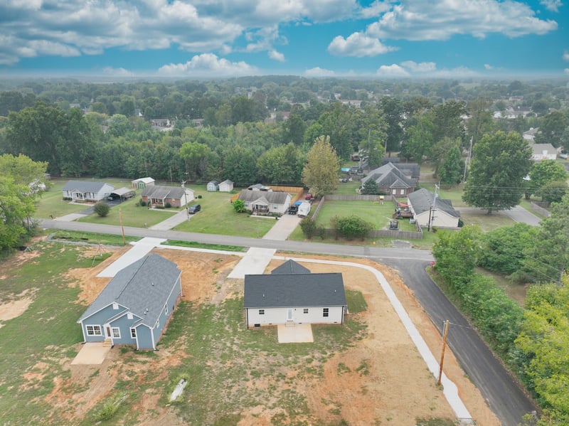 398 N Harris Rd, Portland, TN 37148