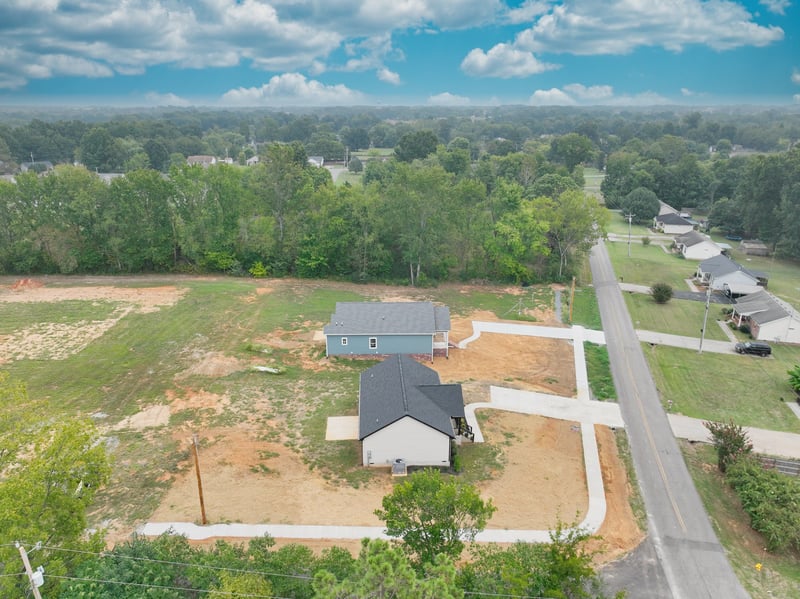 398 N Harris Rd, Portland, TN 37148