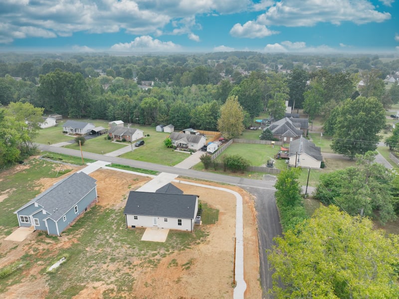 398 N Harris Rd, Portland, TN 37148