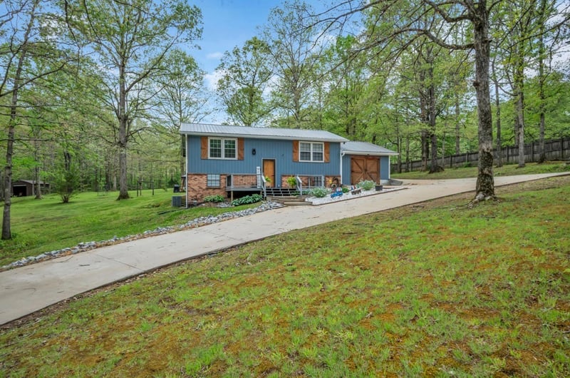 1051 Twin Pine Rd, Dickson, TN 37055