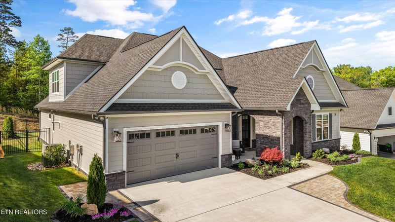 313 Bittersweet Ln, Lenoir City, TN 37771