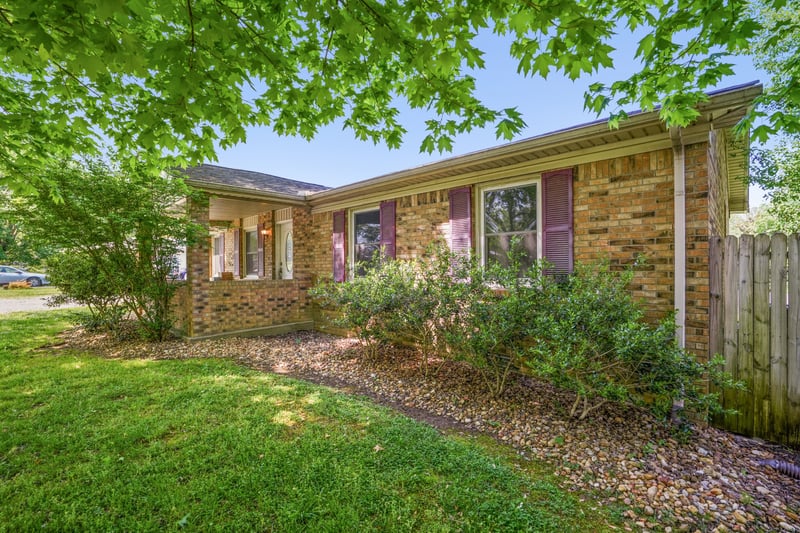 1106 Highway 48 S, Dickson, TN 37055