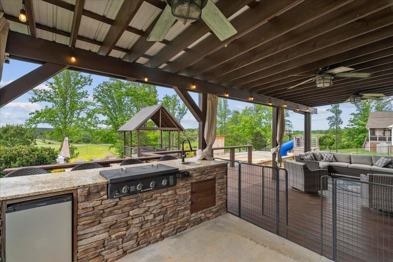 100 Arrowhead Dr, Chatsworth, GA 30705