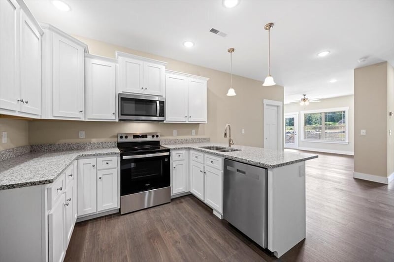 86 Maddox Ln, Chatsworth, GA 30705