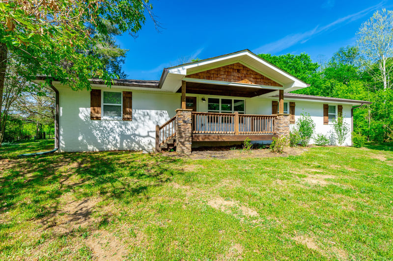 838 Campbell Rd, Tunnel Hill, GA 30755