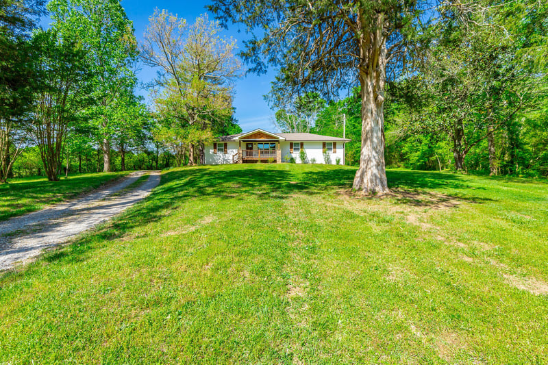 838 Campbell Rd, Tunnel Hill, GA 30755