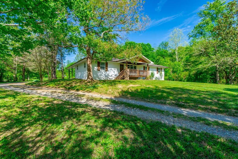 838 Campbell Rd, Tunnel Hill, GA 30755