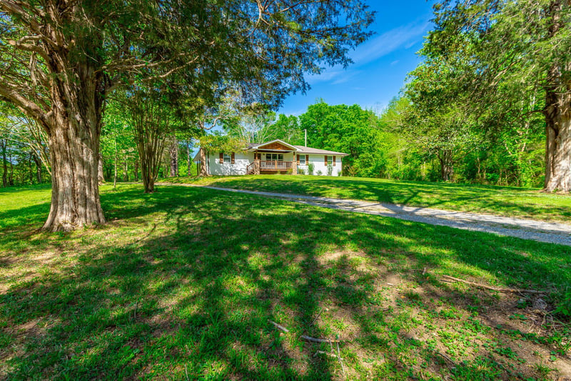 838 Campbell Rd, Tunnel Hill, GA 30755