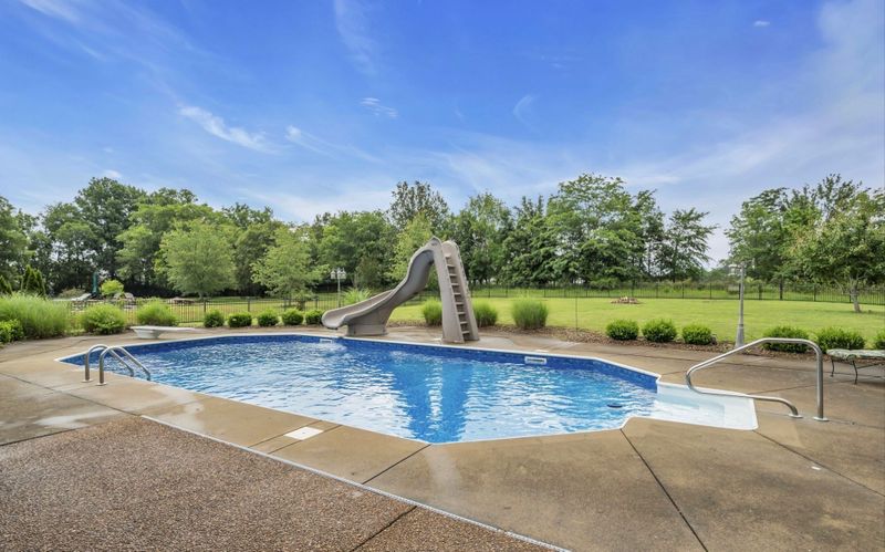 102 Oglethorpe Ave, Gallatin, TN 37066