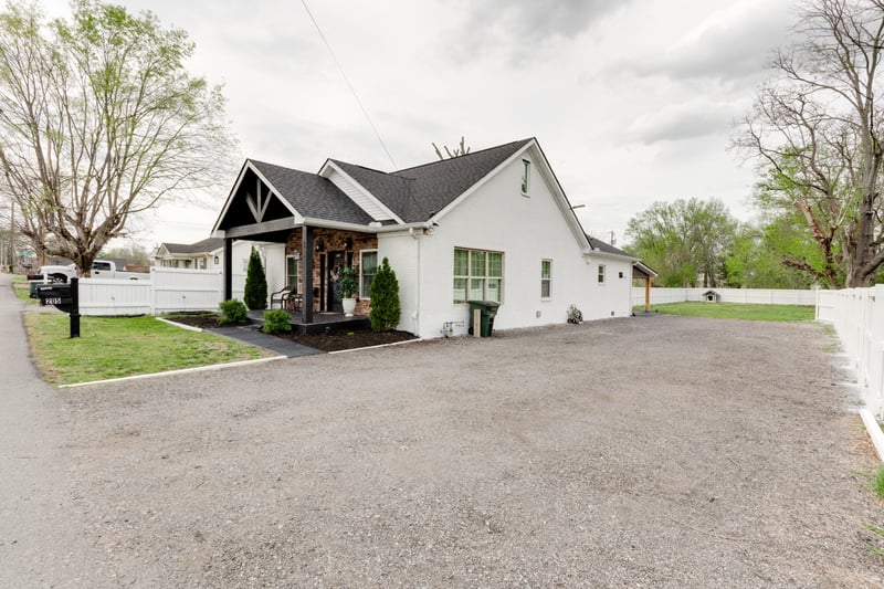 205 Church St, Portland, TN 37148