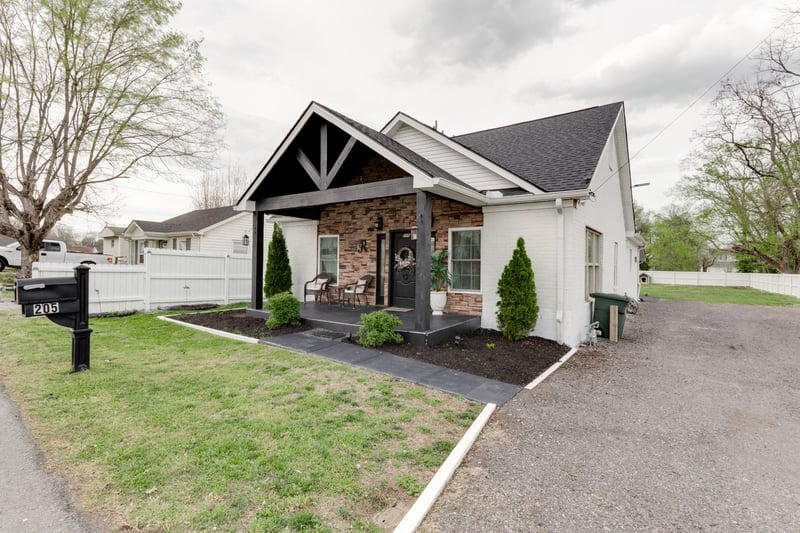 205 Church St, Portland, TN 37148