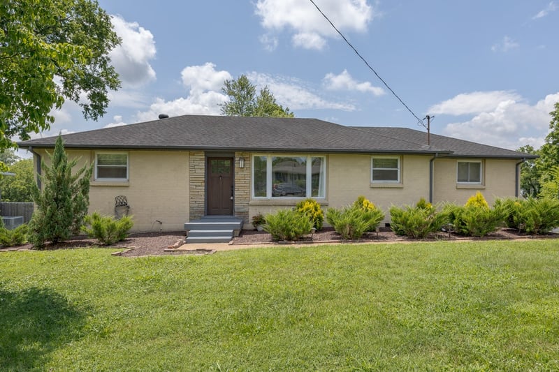 1930 Valley Park Dr, Nashville, TN 37216