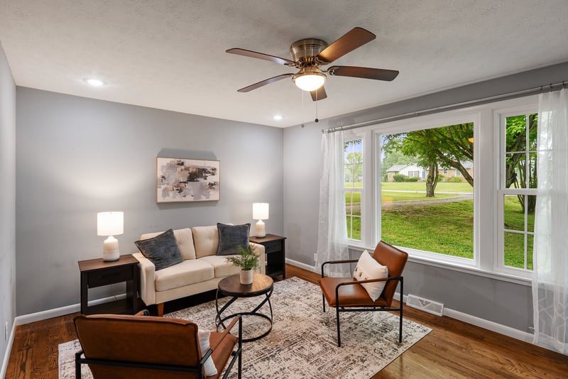 108 W Circle Dr, Burns, TN 37029