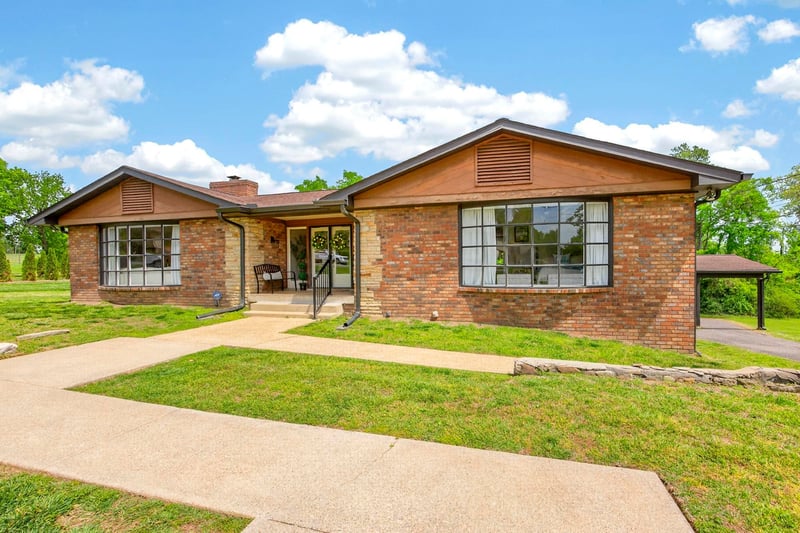 114 Fairways Dr, Hendersonville, TN 37075