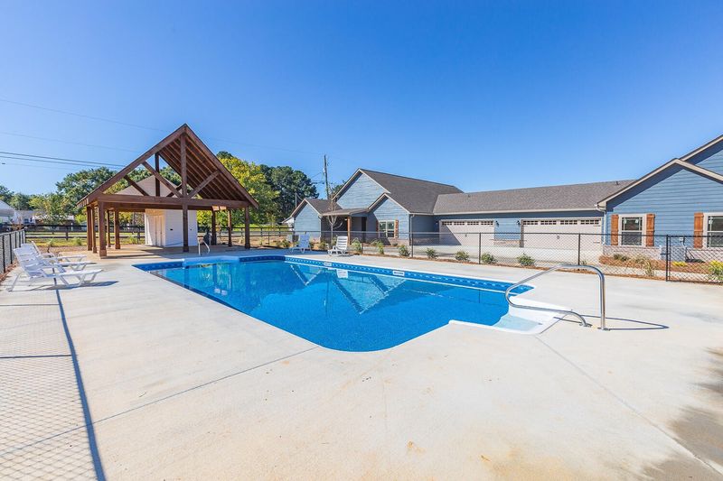 30 Maddox Ln, Chatsworth, GA 30705