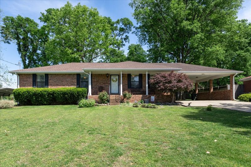 1010 Duncan St, Gallatin, TN 37066