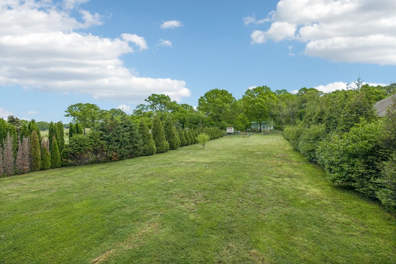 592 Twin Oak Dr, Murfreesboro, TN 37130