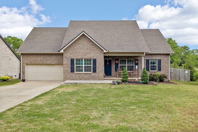 592 Twin Oak Dr, Murfreesboro, TN 37130