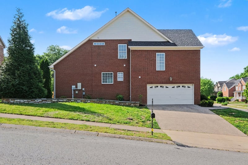 131 Herons Nest Ln, Hendersonville, TN 37075