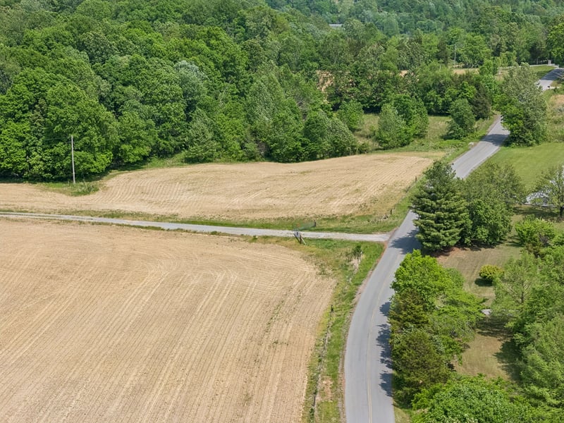 473 Hickory Corner Rd, Bethpage, TN 37022