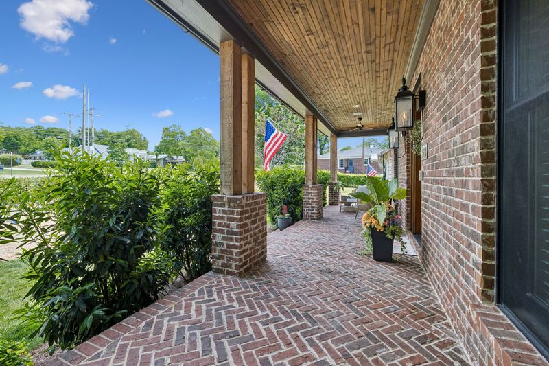 905B W 7th St, Columbia, TN 38401